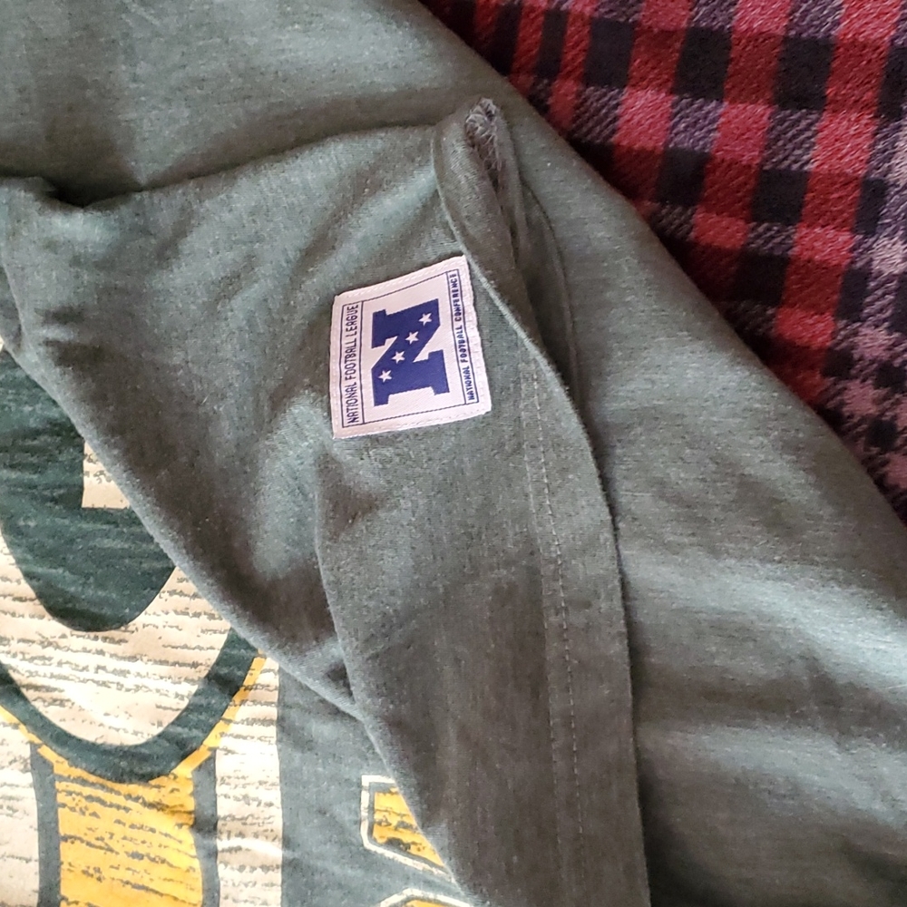 Shirt - Picture 2 of 3